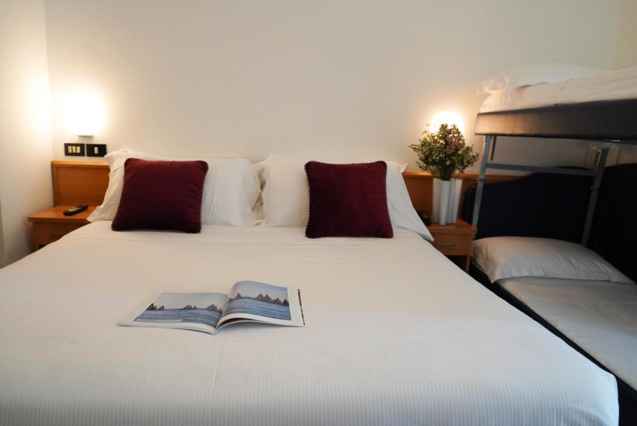 Hotel Sunset ريميني المظهر الخارجي الصورة