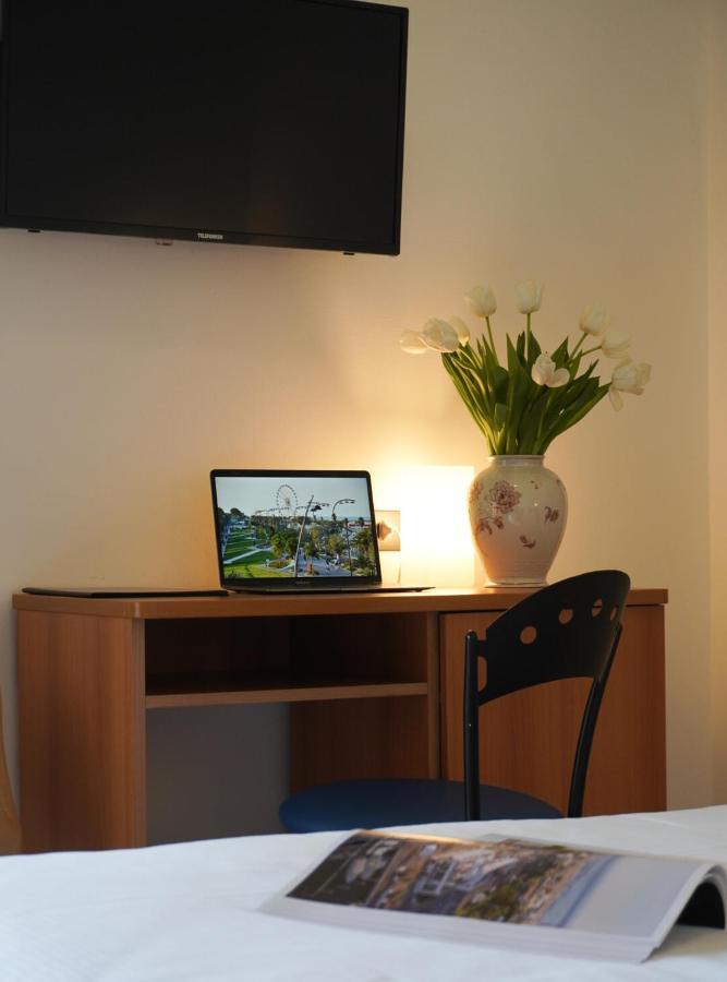 Hotel Sunset ريميني المظهر الخارجي الصورة