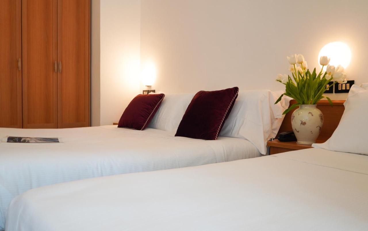 Hotel Sunset ريميني المظهر الخارجي الصورة