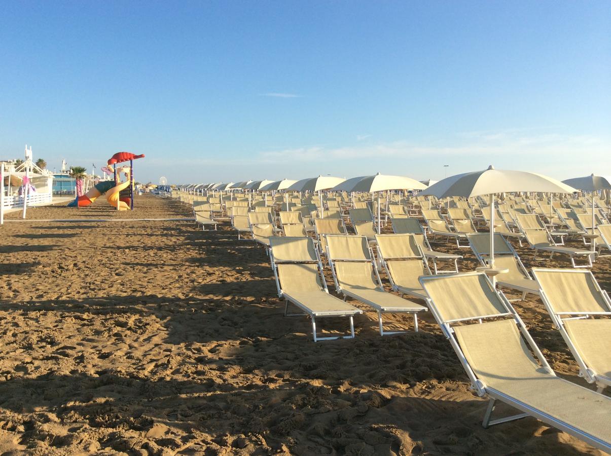 Hotel Sunset ريميني المظهر الخارجي الصورة