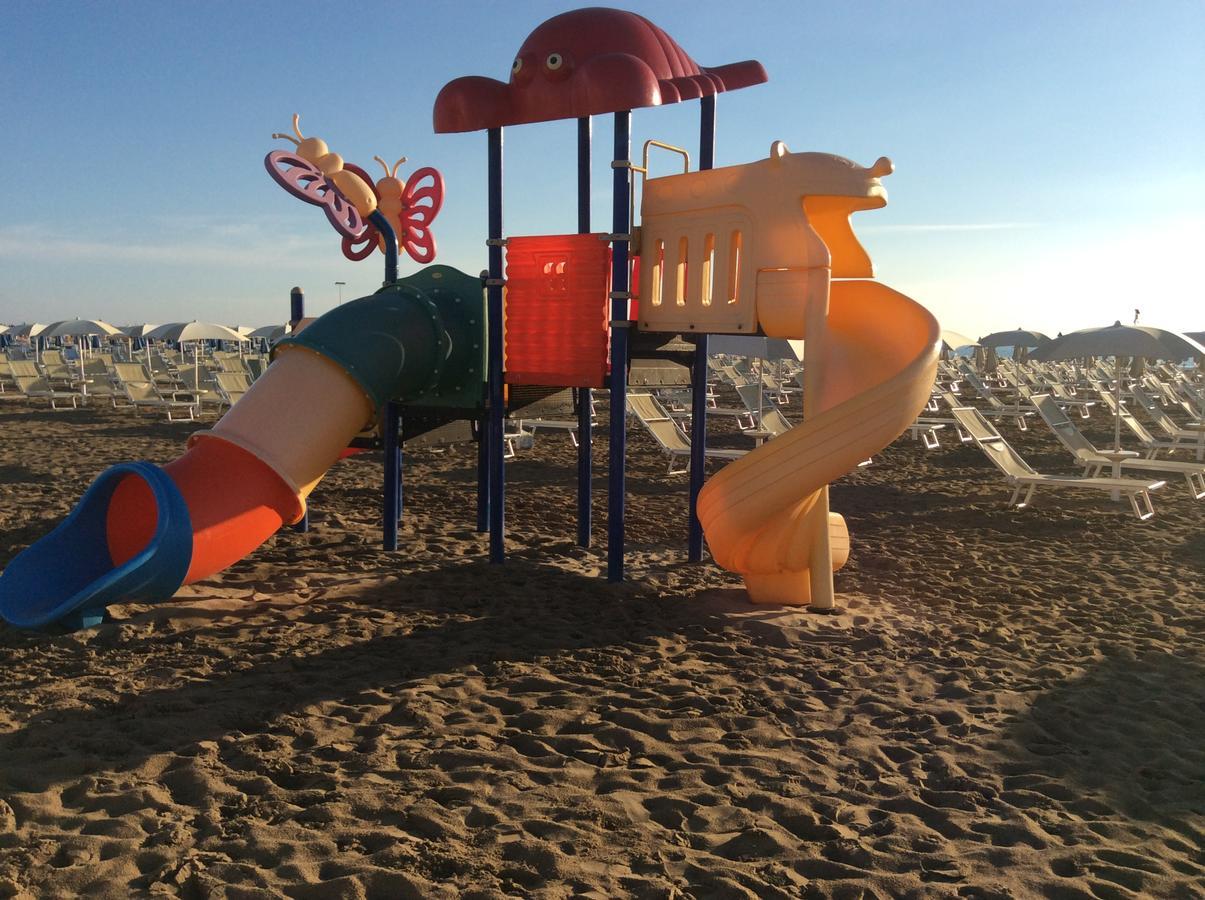 Hotel Sunset ريميني المظهر الخارجي الصورة